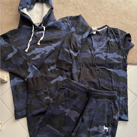 Vs pink Sherpa lined campus pullover skinny joggers short sleeve tee Camo 2018 - Picture 10 of 13